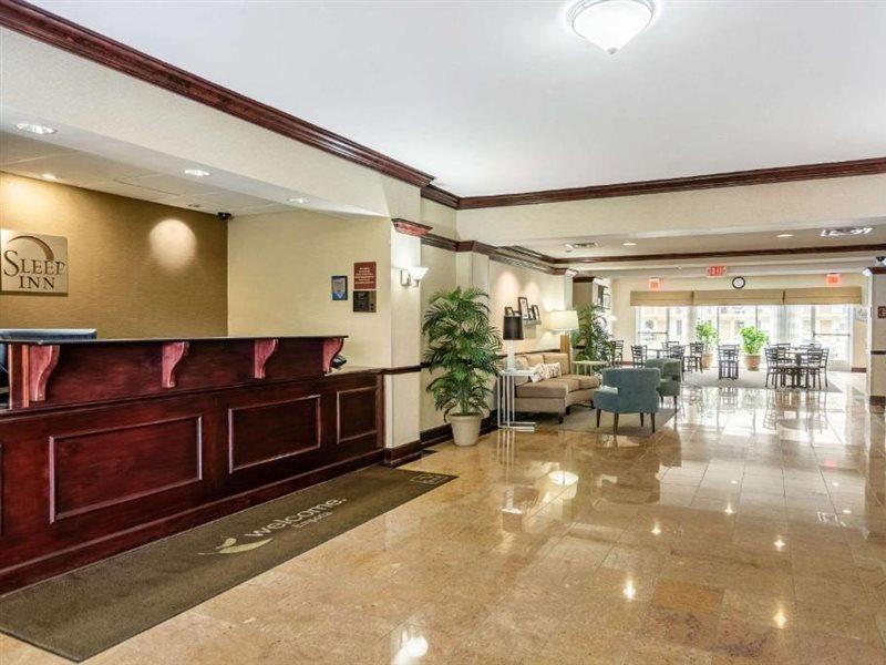 Comfort Inn Емпория Екстериор снимка