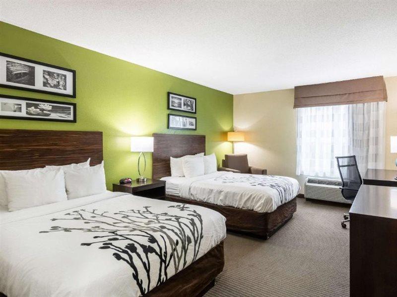 Comfort Inn Емпория Екстериор снимка