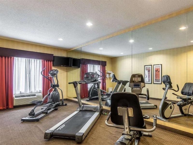 Comfort Inn Емпория Екстериор снимка
