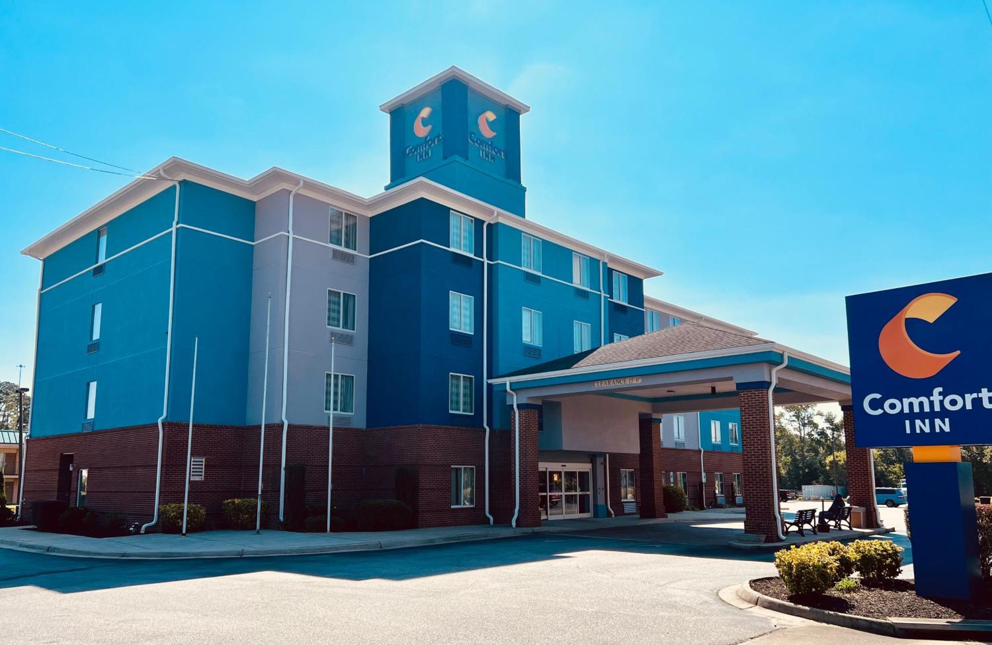 Comfort Inn Емпория Екстериор снимка