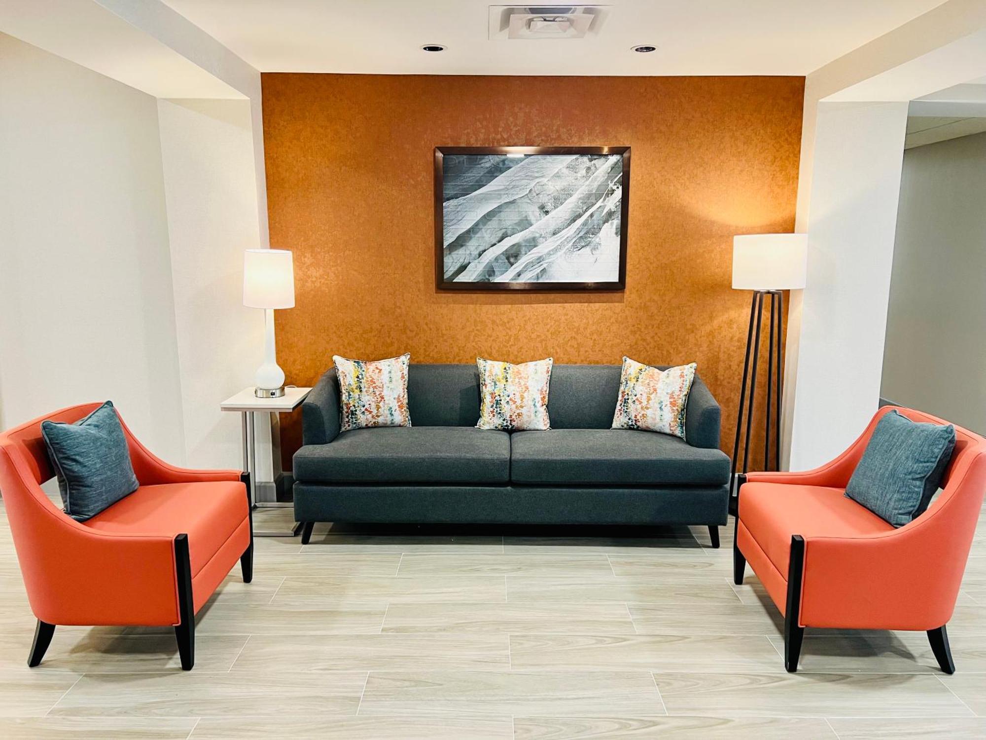 Comfort Inn Емпория Екстериор снимка