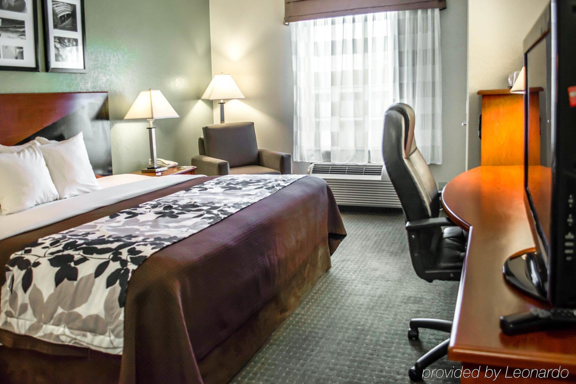 Comfort Inn Емпория Екстериор снимка