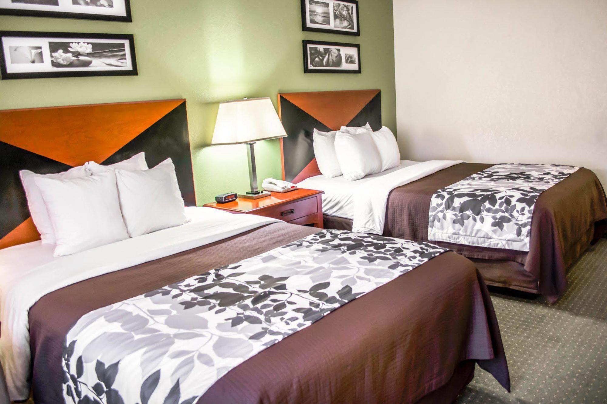 Comfort Inn Емпория Екстериор снимка