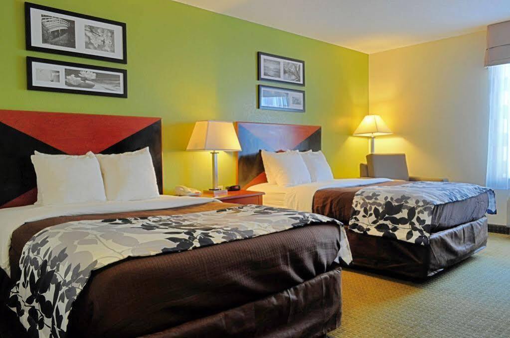 Comfort Inn Емпория Екстериор снимка